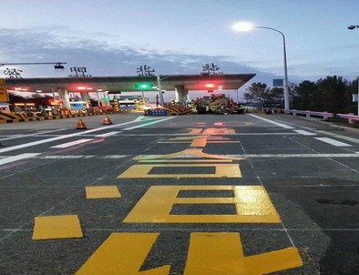 张家界张家界高速道路划线施工