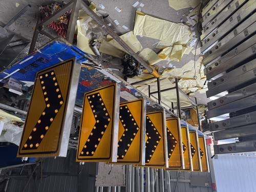 张家界张家界太阳能交通标牌的核心部件是电池,电池多久